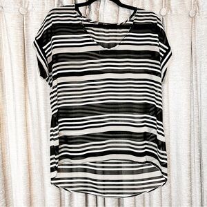 Soprano Black and Grey Stripe Short Sleeve Blouse Size Medium